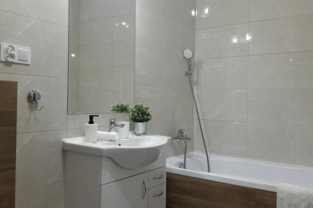 Lux Apartment Close To Medicover And Paley Warszawa Zewnętrze zdjęcie
